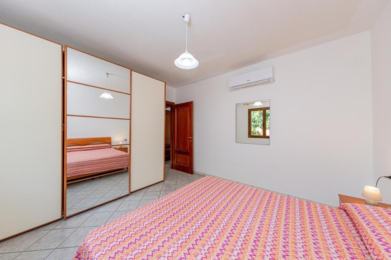 Appartamento Residenziale Trilocale 6 Posti Letto Via Sardegna San Teodoro Сан-Теодоро Экстерьер фото